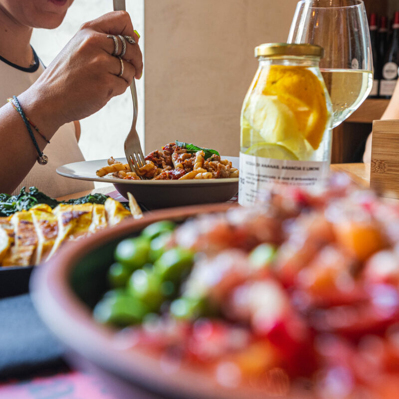 Cuma - Natural bar, fresh market